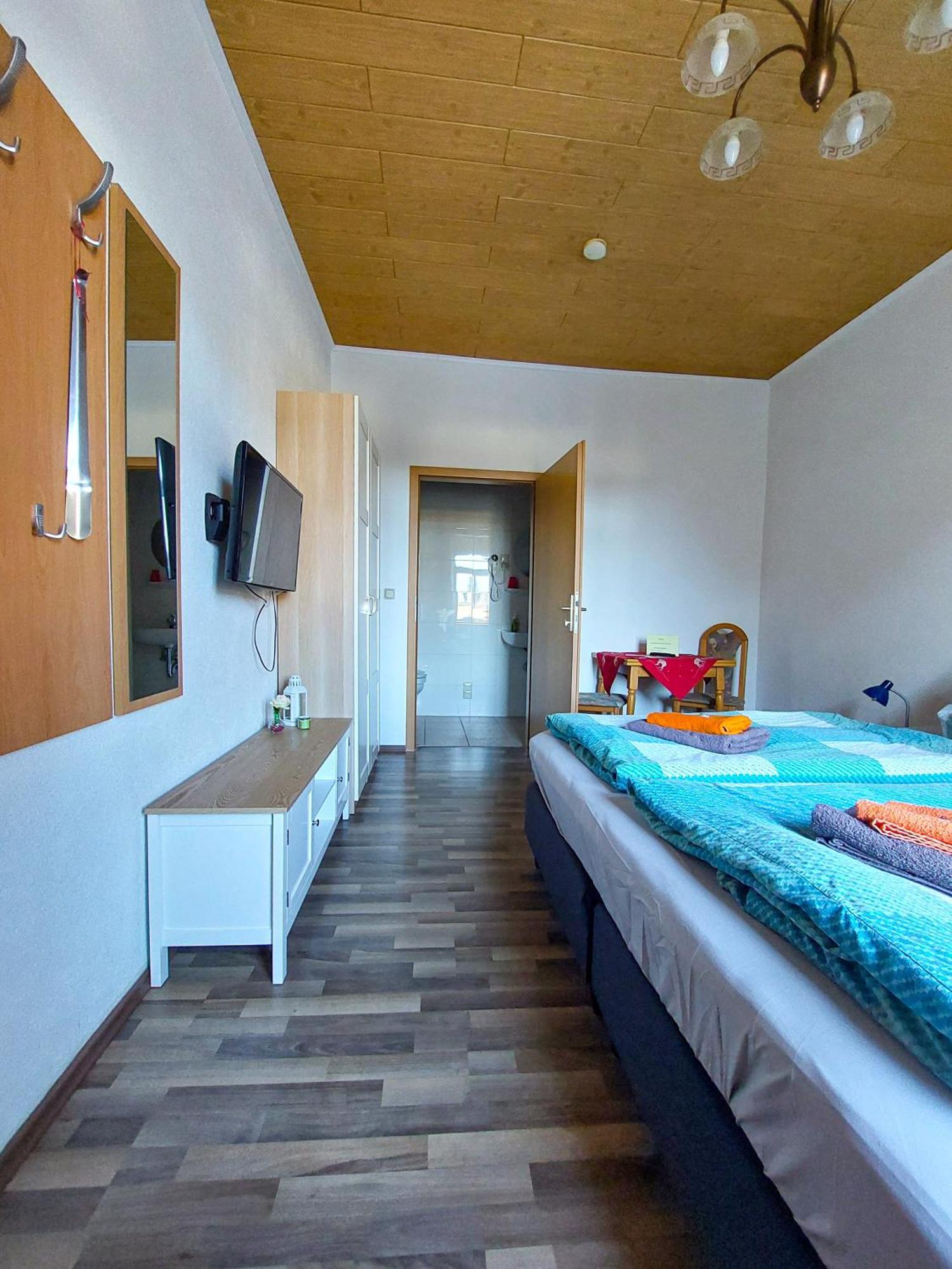 Zur Deutschen Eiche - Fruehstueckspension Und Ferienwohnungen Großschönau Chambre photo