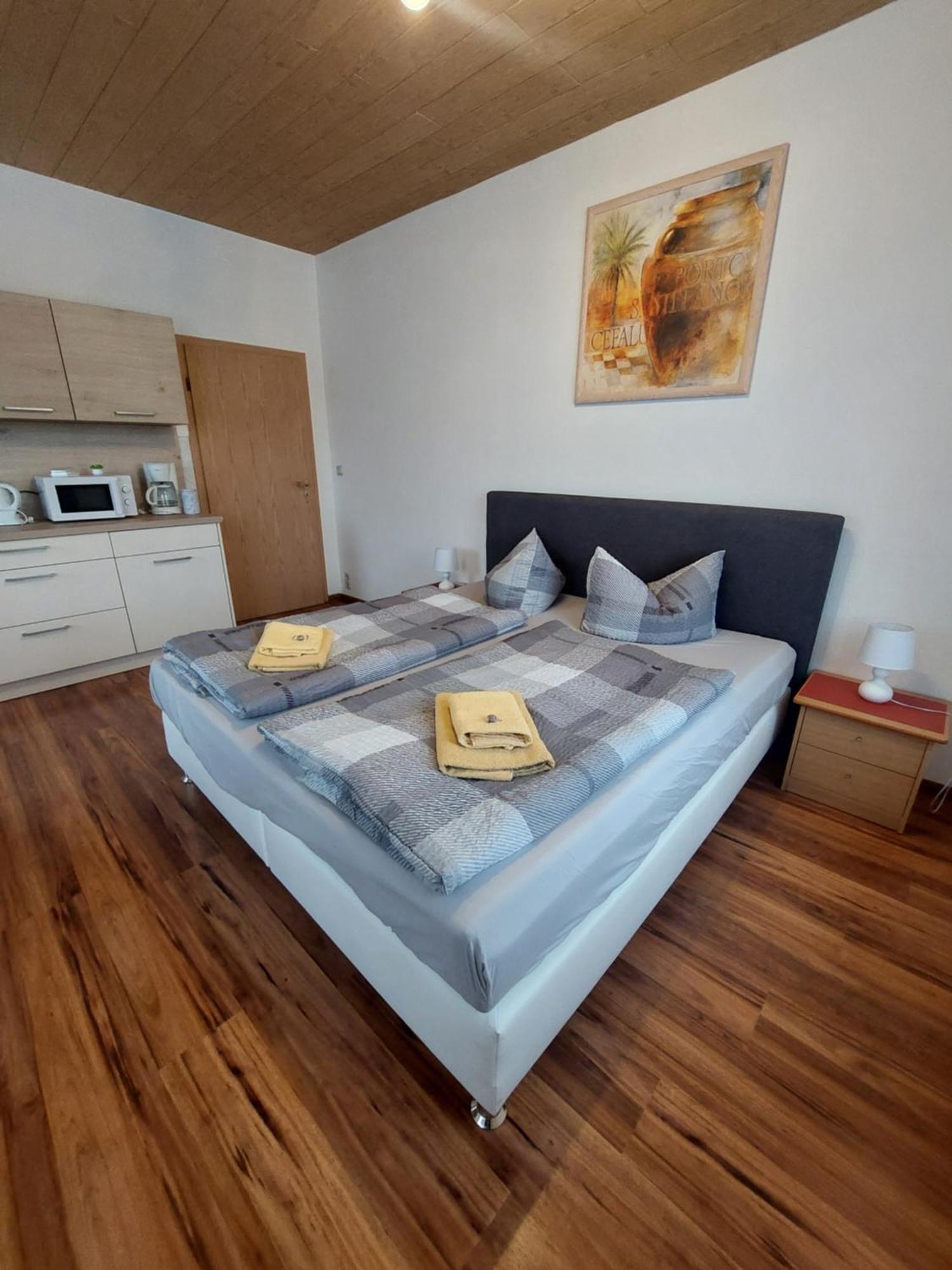 Zur Deutschen Eiche - Fruehstueckspension Und Ferienwohnungen Großschönau Chambre photo